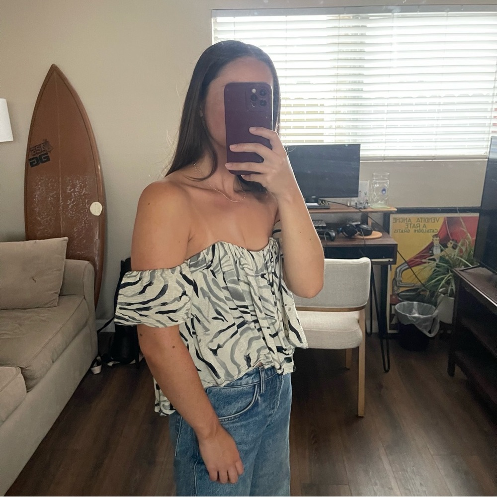 Stone Cold Fox Off-Shoulder Zebra Print Top - Picture 2 of 7